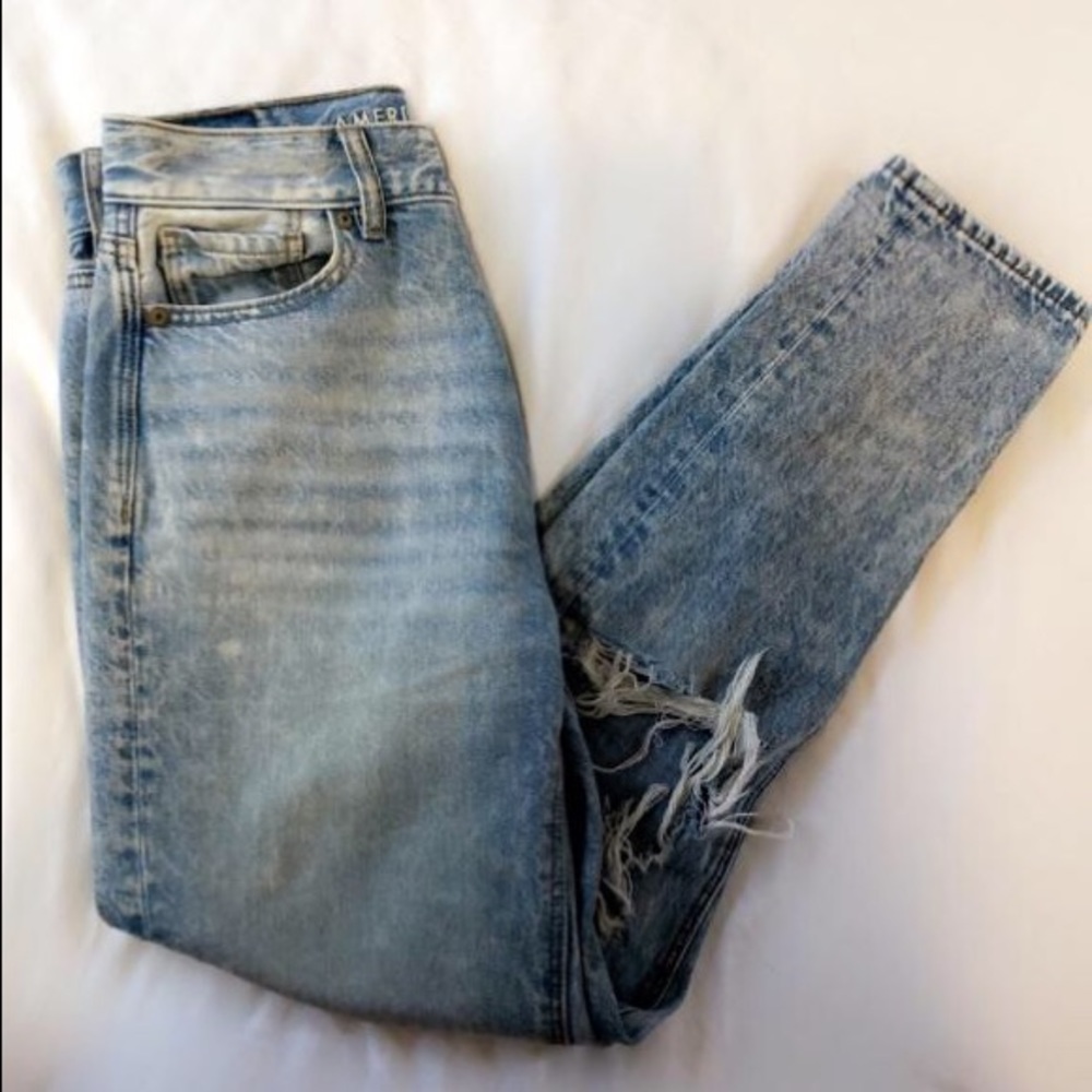 American Eagle Mom Jeans